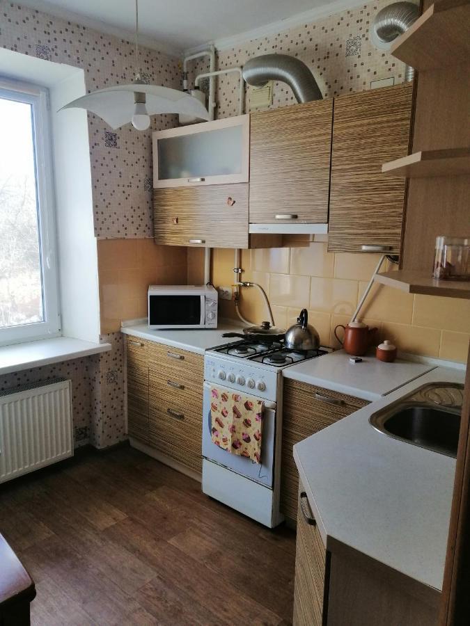 Уютная Квартира На Лётной 6 Tjernihiv Eksteriør billede