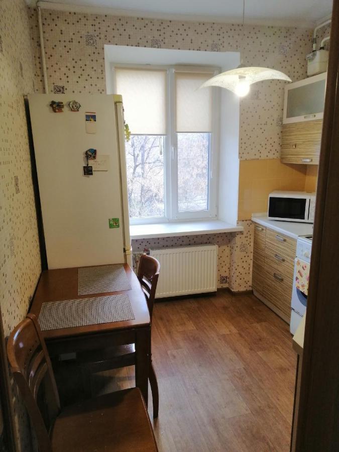 Уютная Квартира На Лётной 6 Tjernihiv Eksteriør billede